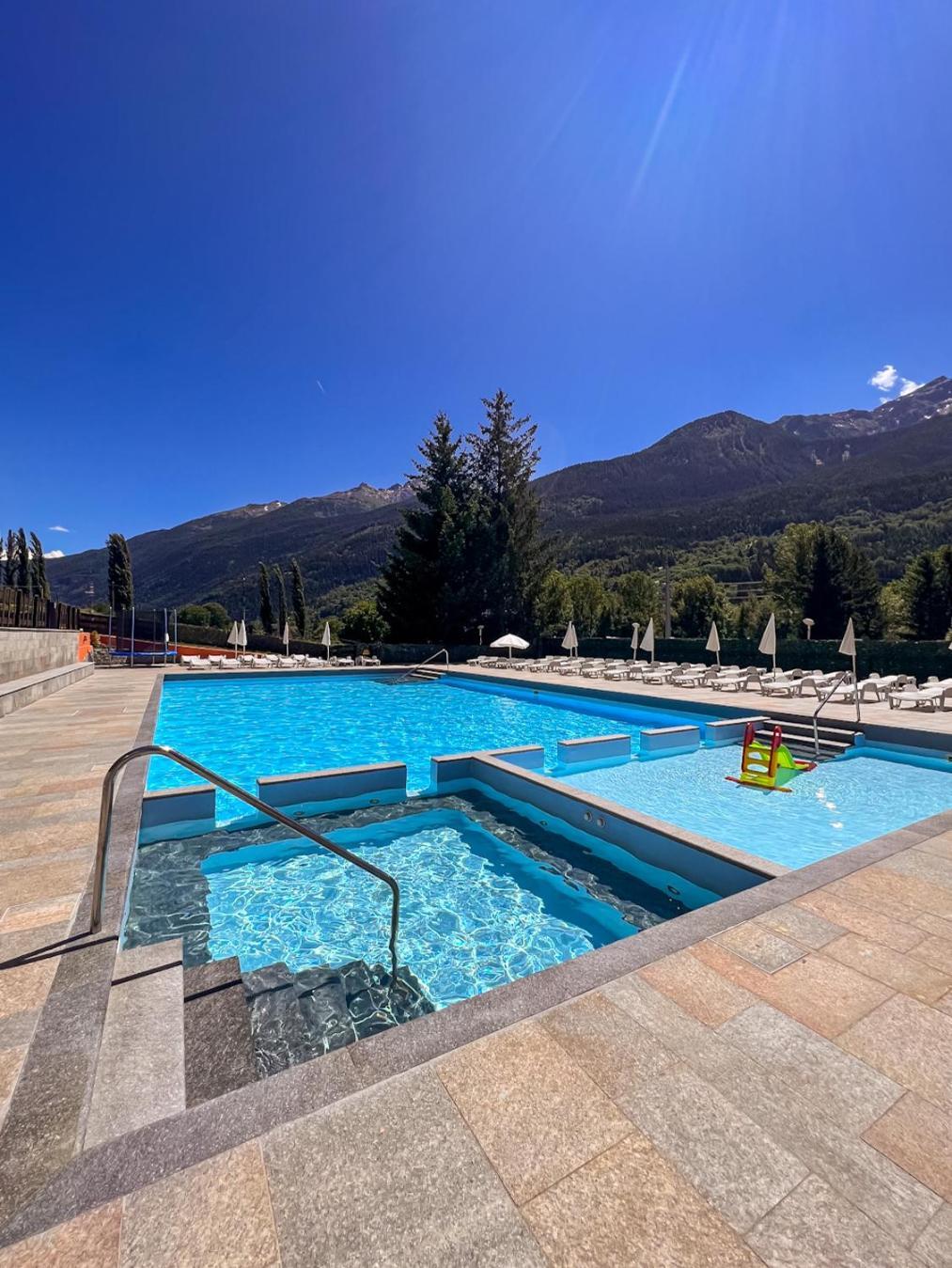Bijoux Des Alpes - Mont Blanc Village Ла-Саль Экстерьер фото