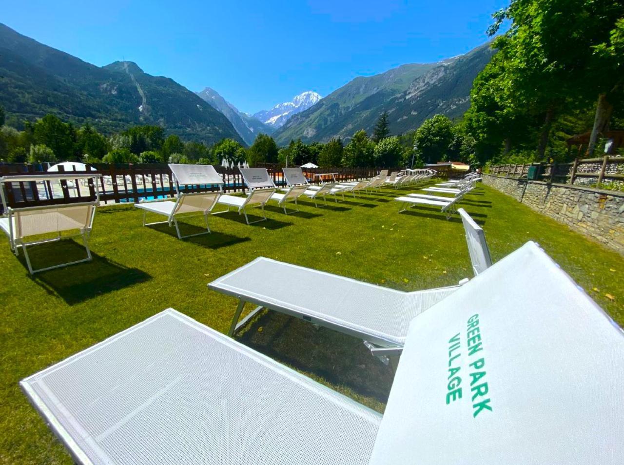 Bijoux Des Alpes - Mont Blanc Village Ла-Саль Экстерьер фото