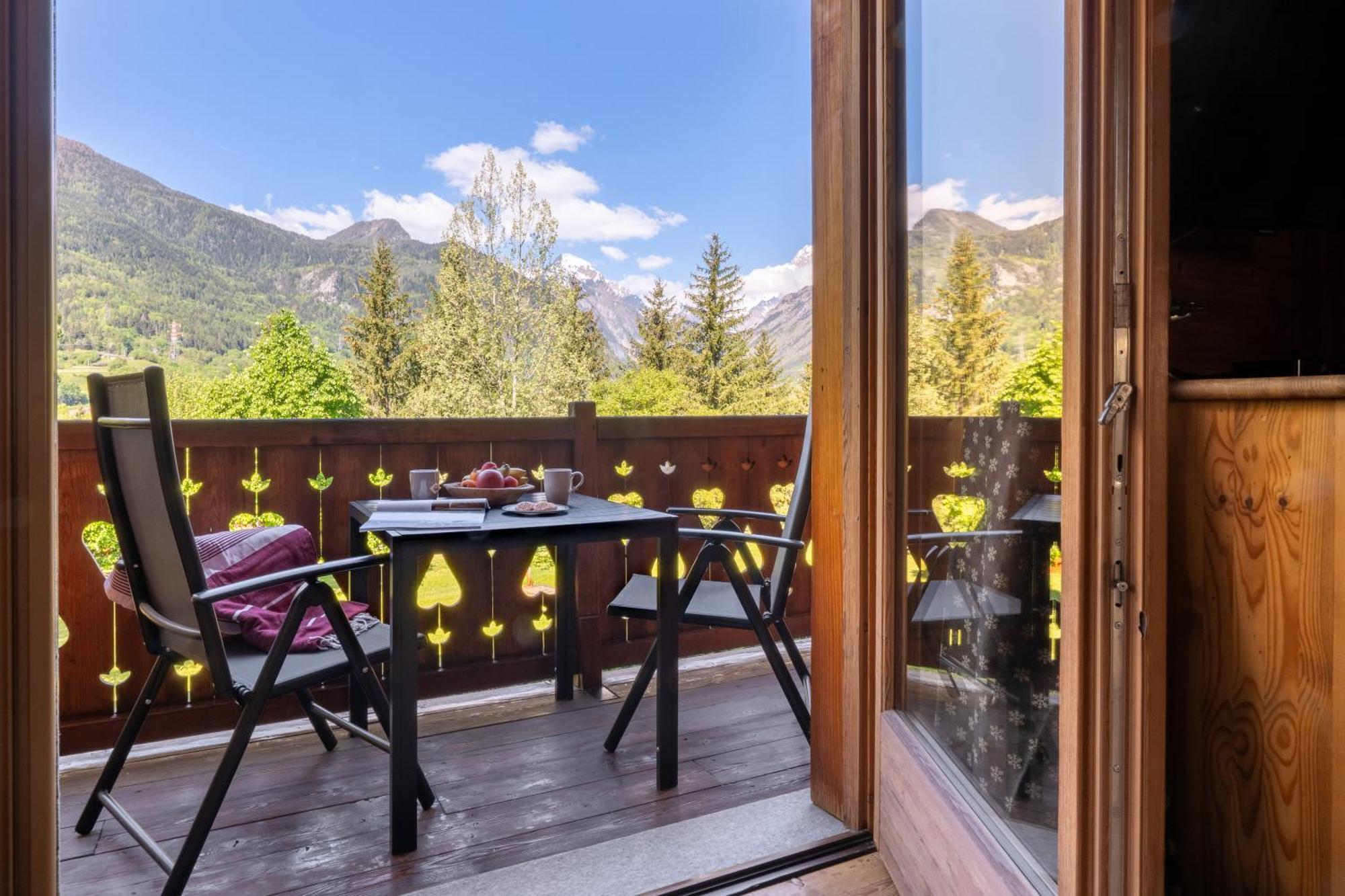 Bijoux Des Alpes - Mont Blanc Village Ла-Саль Экстерьер фото