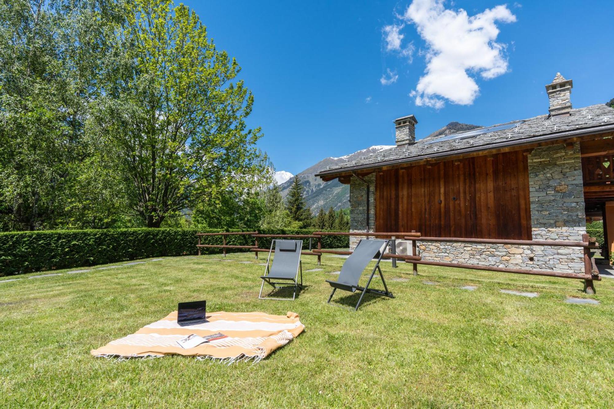 Bijoux Des Alpes - Mont Blanc Village Ла-Саль Экстерьер фото
